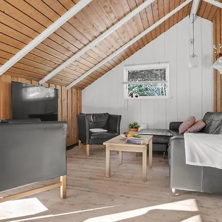 3 Roms Fantastisk Bolig I Feriehus