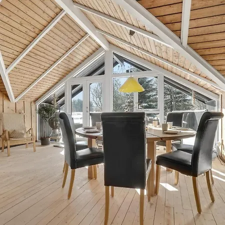 3 Bedroom Stunning In Hébergement de vacances Fjerritslev